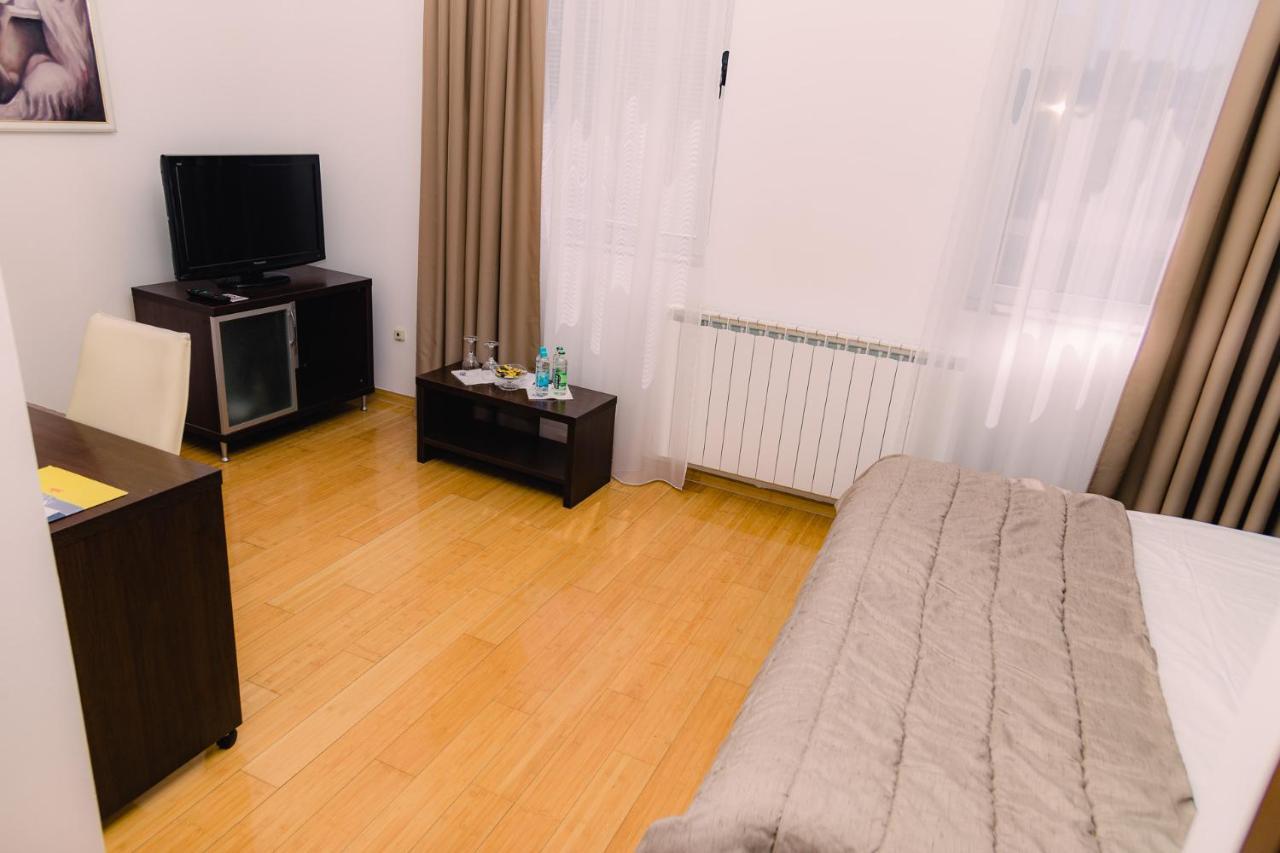 Hotel Novak Zvornik Extérieur photo